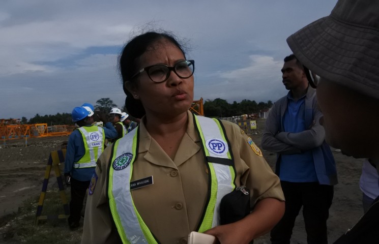 Warga Diimbau Memaklumi Pemeriksaan Mesin X-Ray di Perbatasan